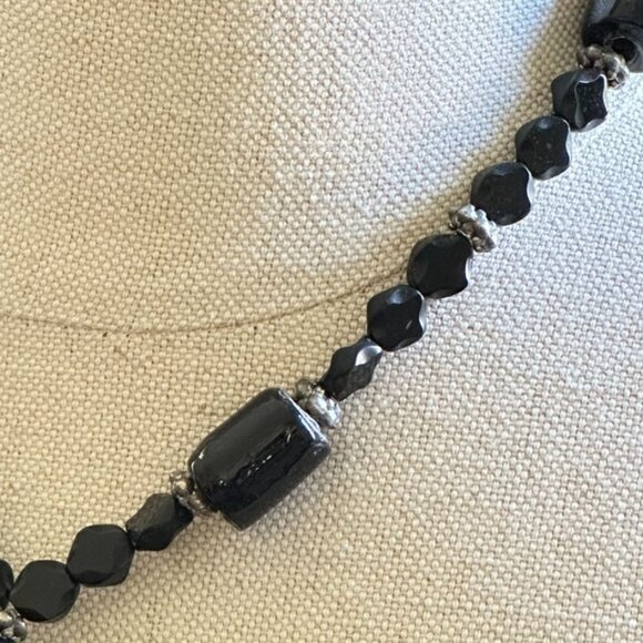 Art Deco Black Glass Necklace - Picture 2 of 7